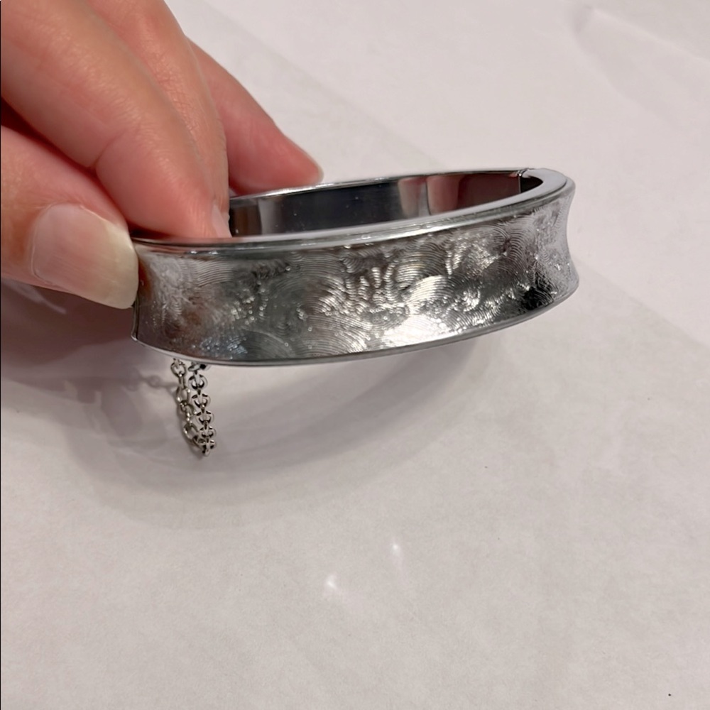 Sarah Cov Textured Bangle Bracelet